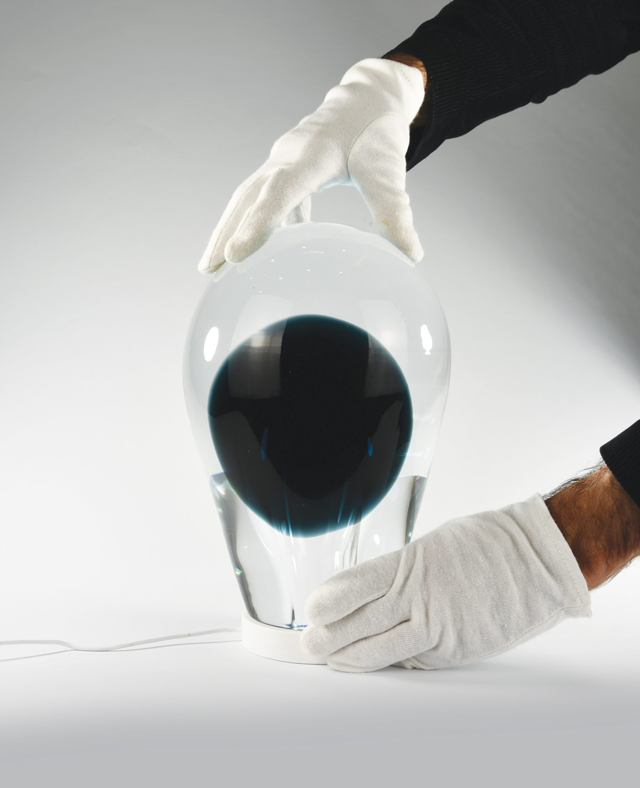 ACHILLE LIGHT 01 - Verre de Murano - H 29 D 20 cm - base en bois laque LED